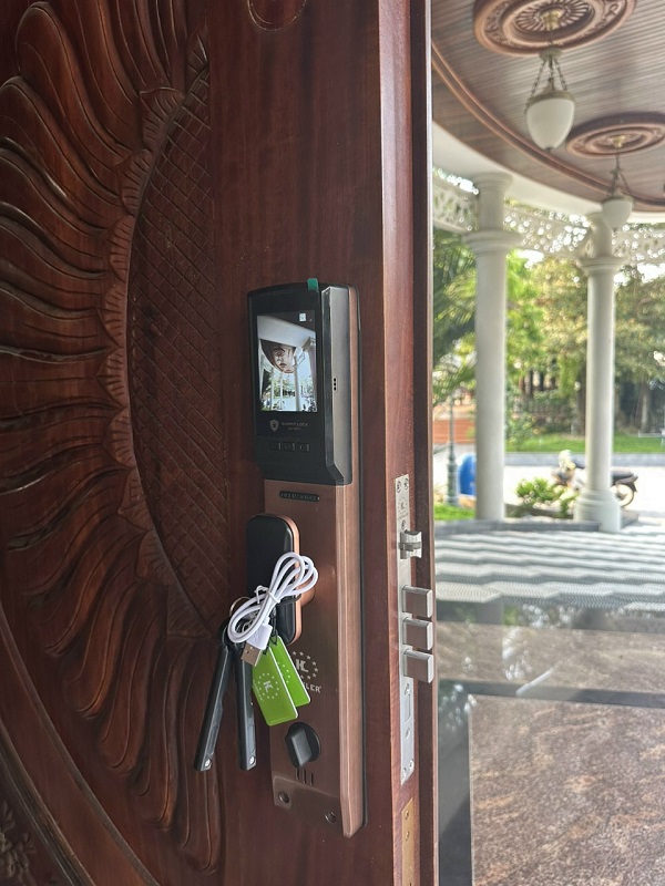 Mở khóa đa năng với khóa Kassler KL-828C APP