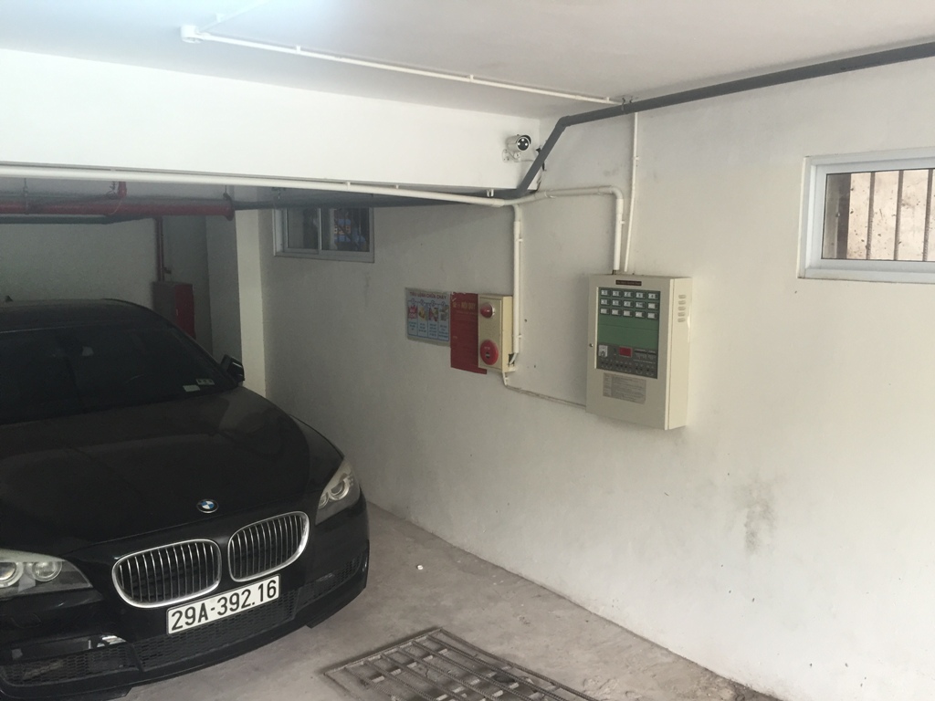 camera an ninh trong tầm hầm, để xe của bệnh viện