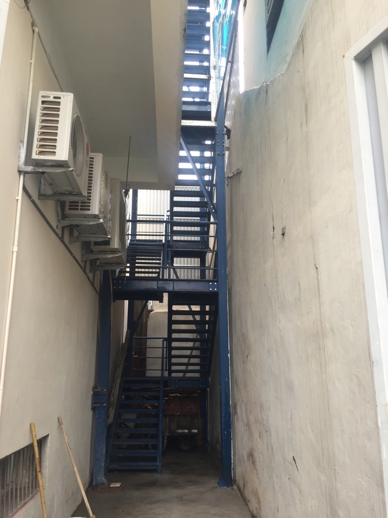 lắp đặt camera tại cầu thang thoát hiểm của bệnh viện