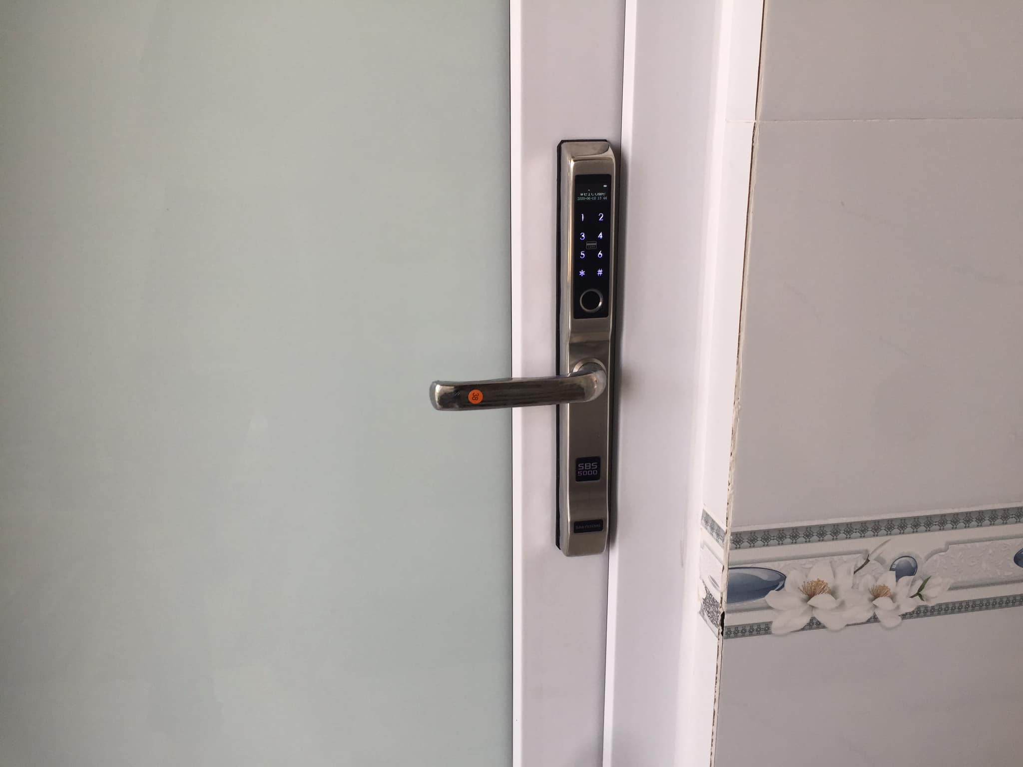 Khoá cửa vân tay 5ASYSTEMS 5A SBS5000 - Được Phân Phối Tại An Ninh 365