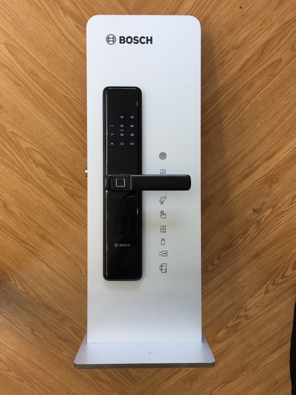 Khóa cửa điện tử BOSCH ID30B - Được Phân Phối Tại An Ninh 365