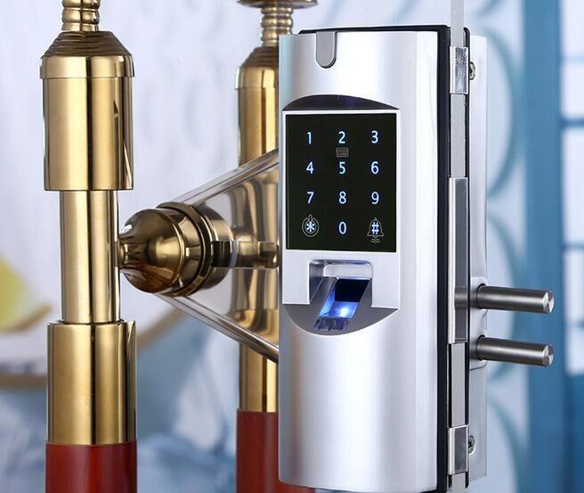 Lắp đặt khóa kính vân tay Capsule D2120F tại nhà