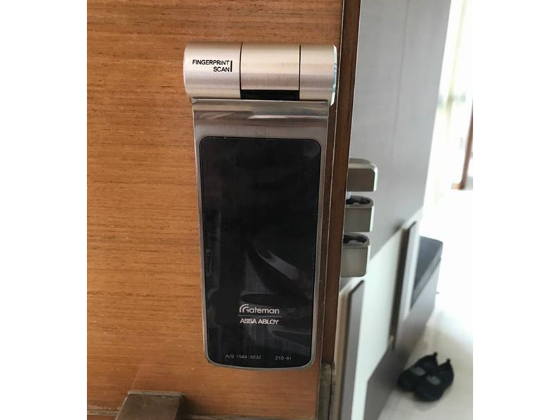 Lắp đặt khóa cửa điện tử không tay nắm Gateman Z10 tại Hà Nội