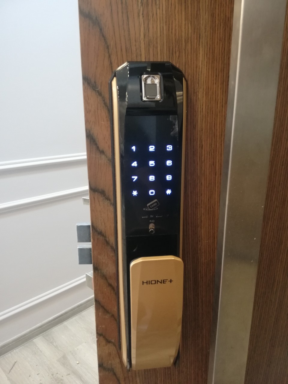 Khóa Cửa Điện Tử Hione H-7090 - Được Phân Phối Tại An Ninh 365