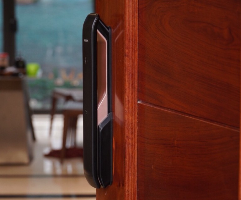 Khóa cửa điện tử Philips 9200 - Được Phân Phối Tại An Ninh 365