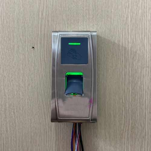 Máy chấm công và kiểm soát cửa ZKTECO MA300 - Được Phân Phối Tại An Ninh 365
