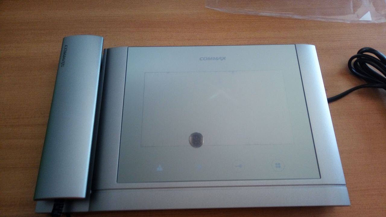 Màn hình màu chuông cửa COMMAX CDV-70MH - Được Phân Phối Tại An Ninh 365