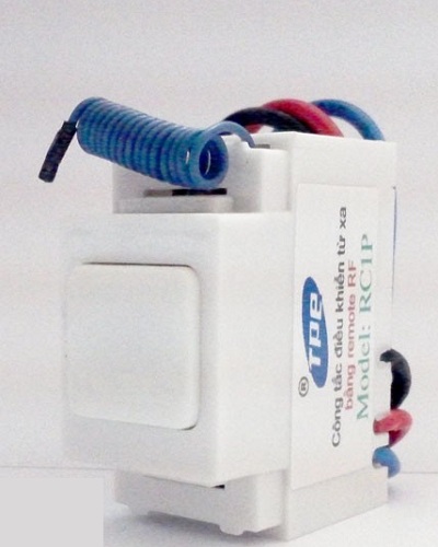 Công tắc điều khiển từ xa sóng RF lắp mặt PANASONIC TPE RC1P