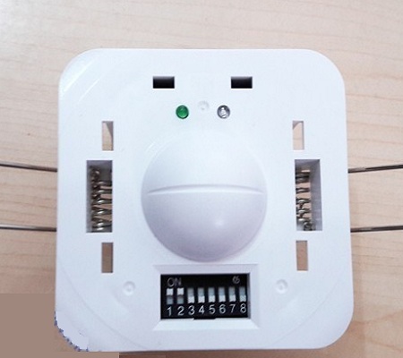 Công tắc cảm biến radar vi sóng âm trần công suất lớn M003