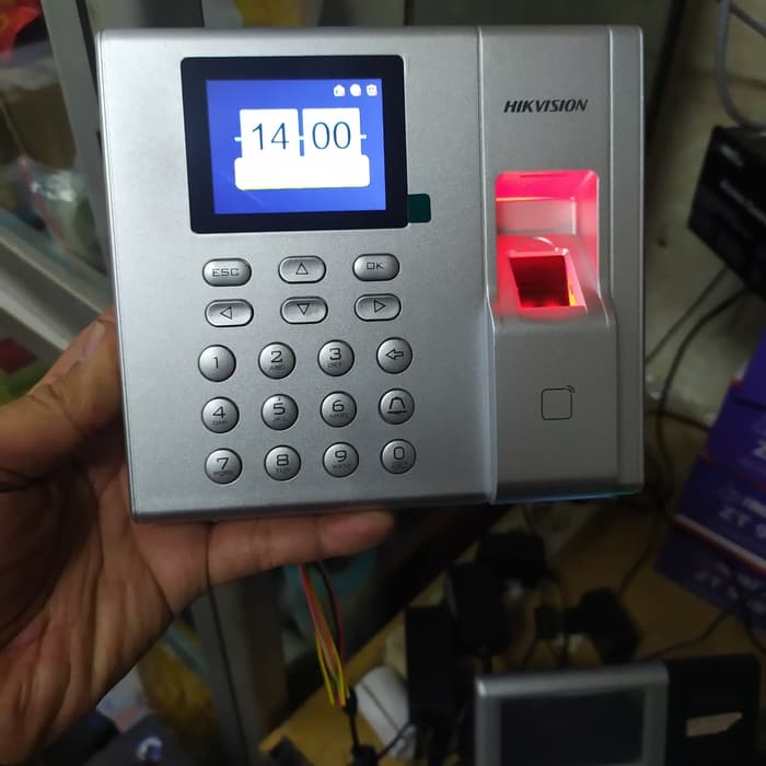 Máy chấm công vân tay HIKVISION DS-K1T8003EF - Được Phân Phối Tại Hà Nội 365