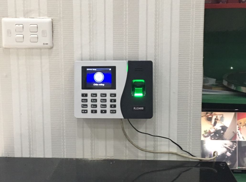 Máy chấm công Ronald Jack RJ2400