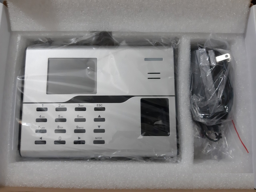 Lắp đặt máy chấm công vân tay Ronald Jack UA890 - WIFI chính hãng