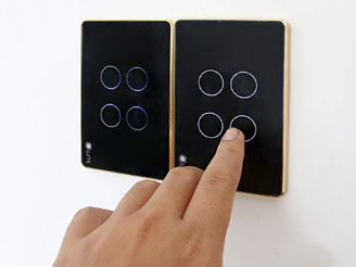 Phân phối CÔNG TẮC CẢM ỨNG 4 NÚT LUMI LM-S4