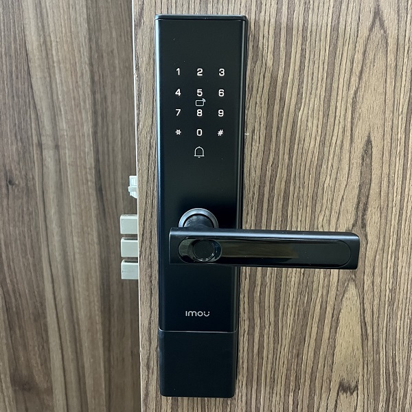Khóa cửa thông minh IMOU K2C với thiết kế sang trọng