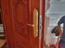 Lợi ích khóa cửa điện tử cho cửa gỗ và hướng dẫn bảo dưỡng Khóa vân tay cho cửa gỗ cửa thép chống cháy Kassler KL-999