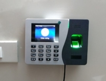Các loại máy chấm công: Máy vân tay, thẻ từ, và nhận diện khuôn mặt Máy chấm công vân tay bị lỗi