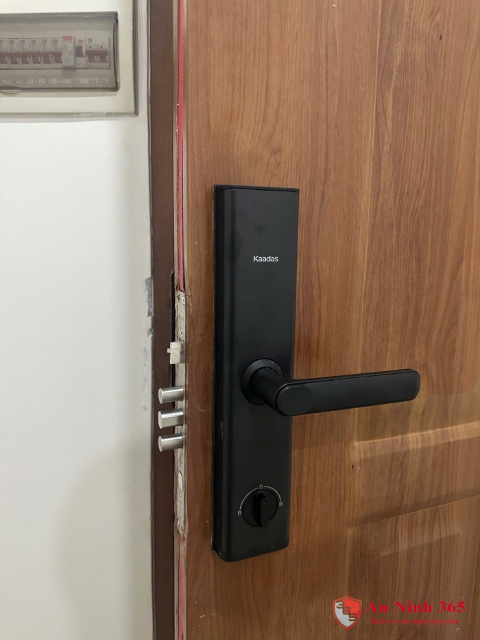 Khóa cửa điện tử tay gạt Kaadas M7-W Mobile App Wifi, Chuông Cửa Tích Hợp 11 Khóa cửa điện tử tay gạt Kaadas M7-W Mobile App Wifi, Chuông Cửa Tích Hợp 11