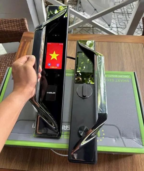 Khóa cửa nhận diện khuôn mặt Kassler KL-82T App mobile 3 Khóa cửa nhận diện khuôn mặt Kassler KL-82T App mobile 3